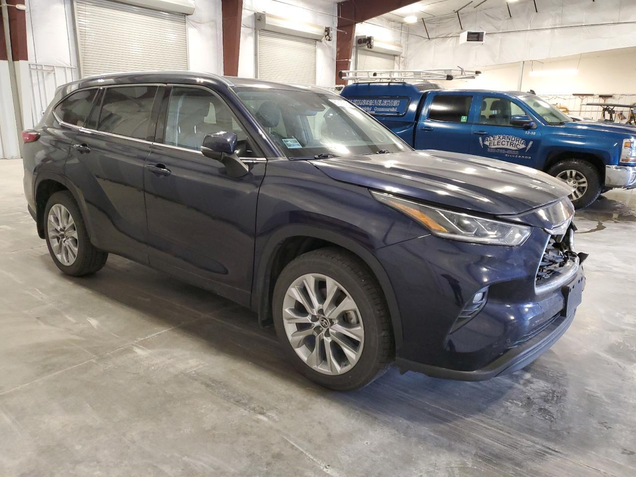 2021 TOYOTA HIGHLANDER