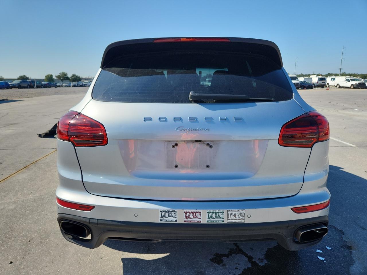 2017 PORSCHE CAYENNE
