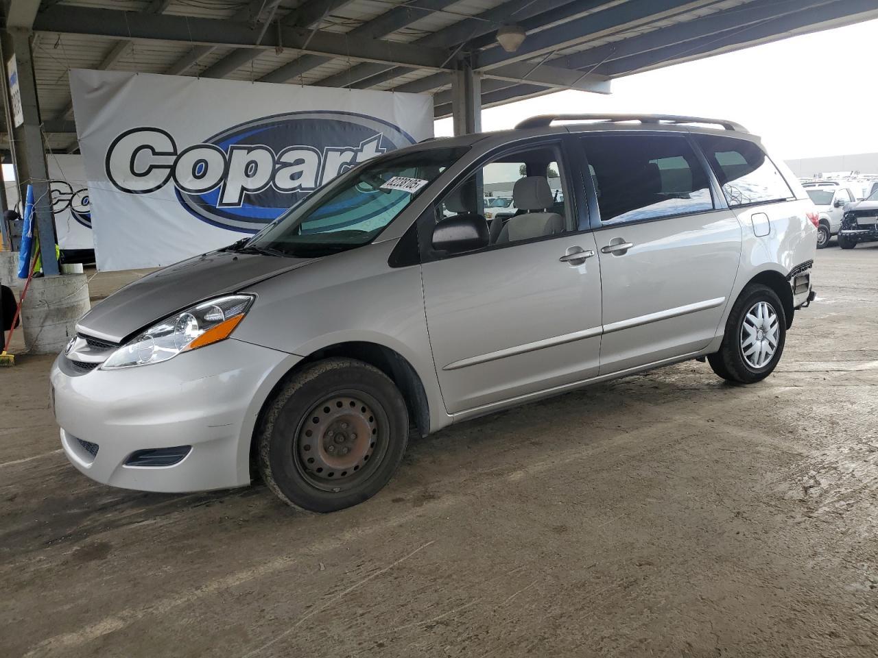 2008 TOYOTA SIENNA