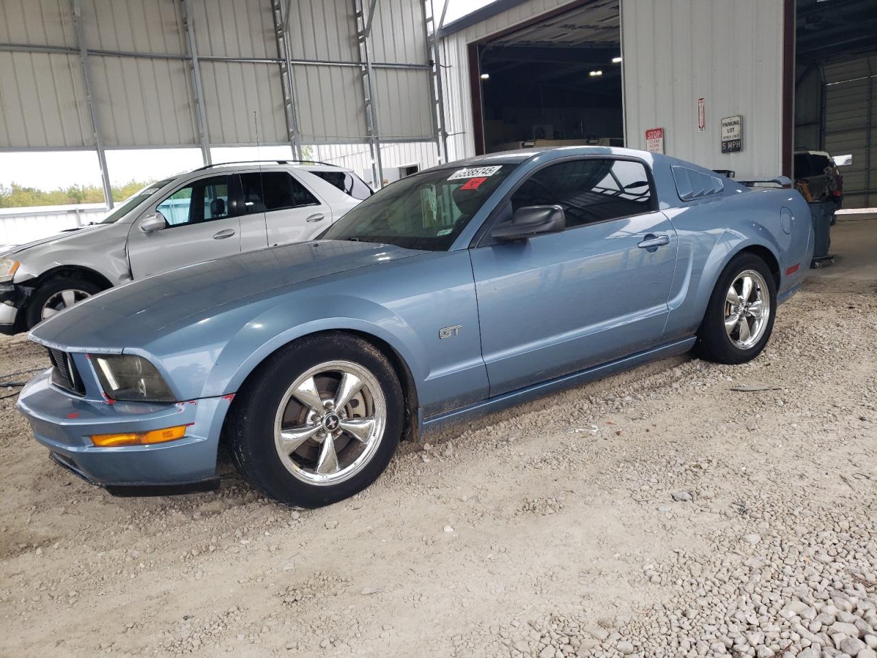 2005 FORD MUSTANG