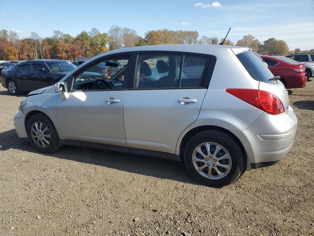 2011 NISSAN VERSA