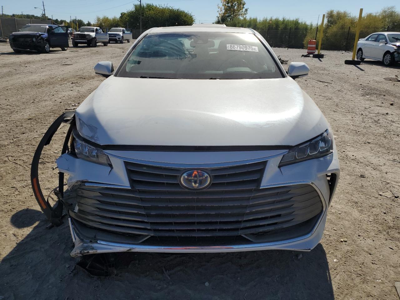 2019 TOYOTA Avalon
