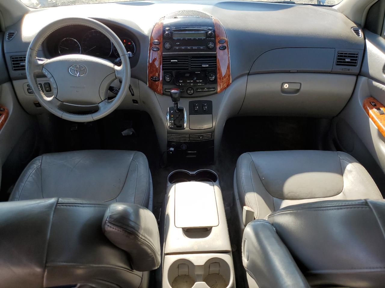2006 TOYOTA SIENNA