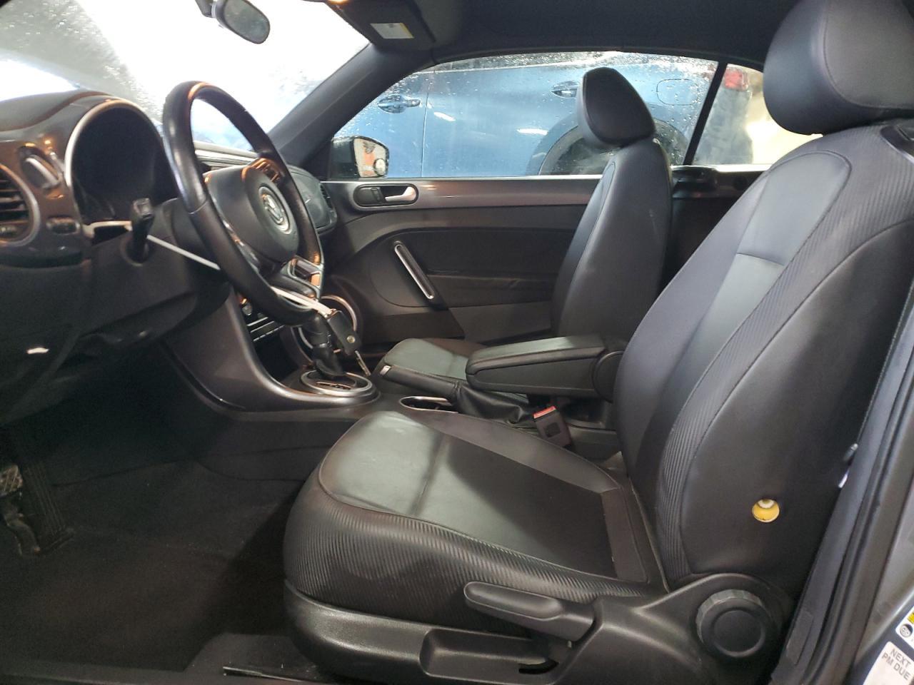 2018 VOLKSWAGEN Beetle