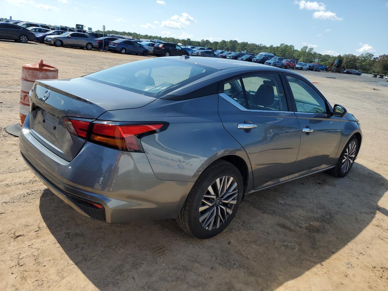 2025 NISSAN ALTIMA