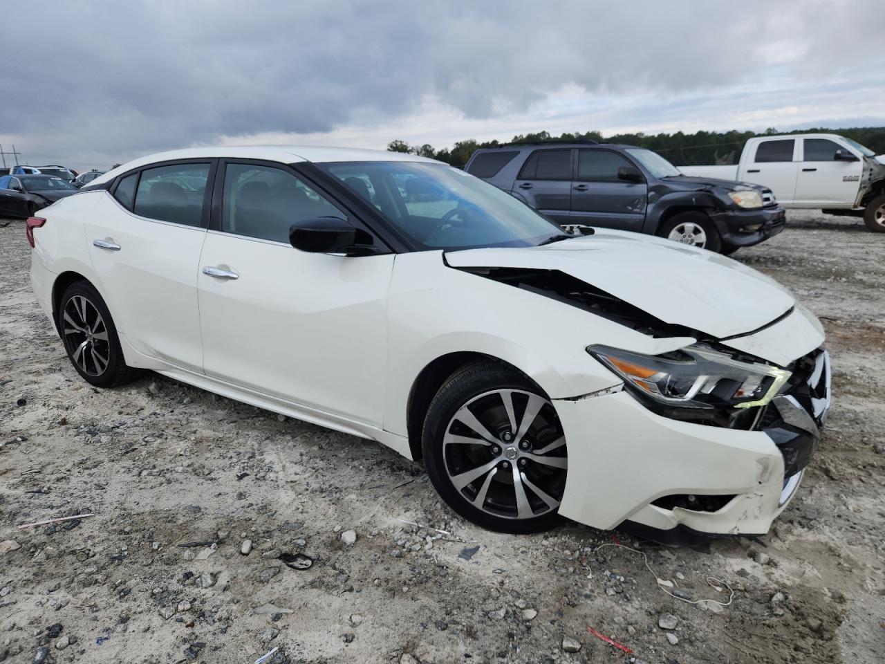 2017 NISSAN Maxima