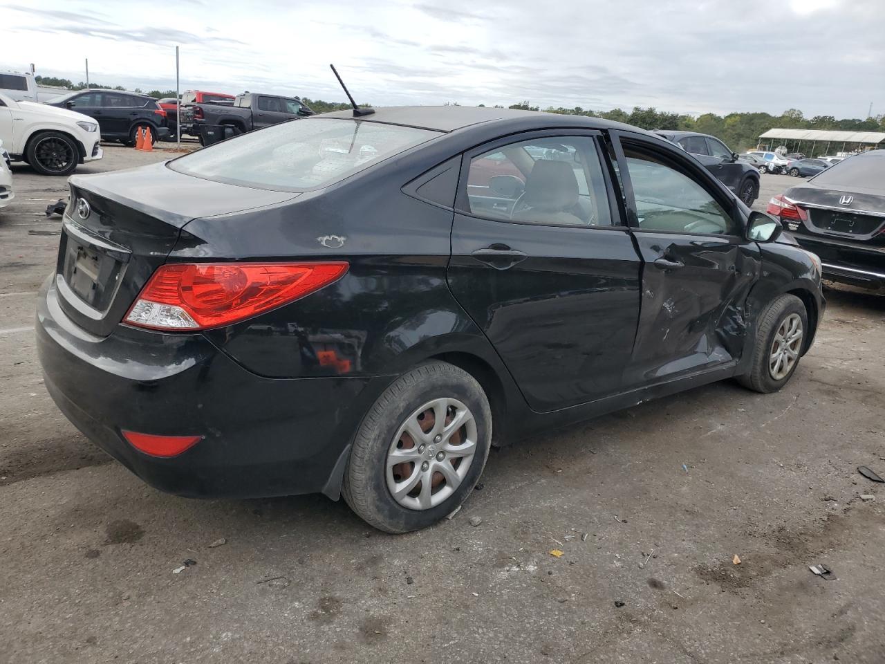 2013 HYUNDAI ACCENT