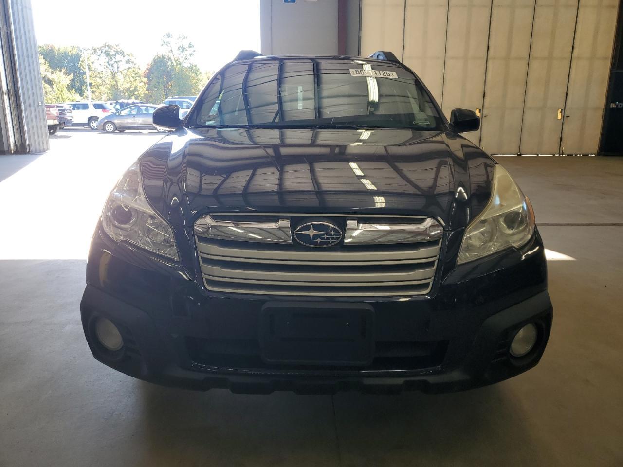 2013 SUBARU Outback