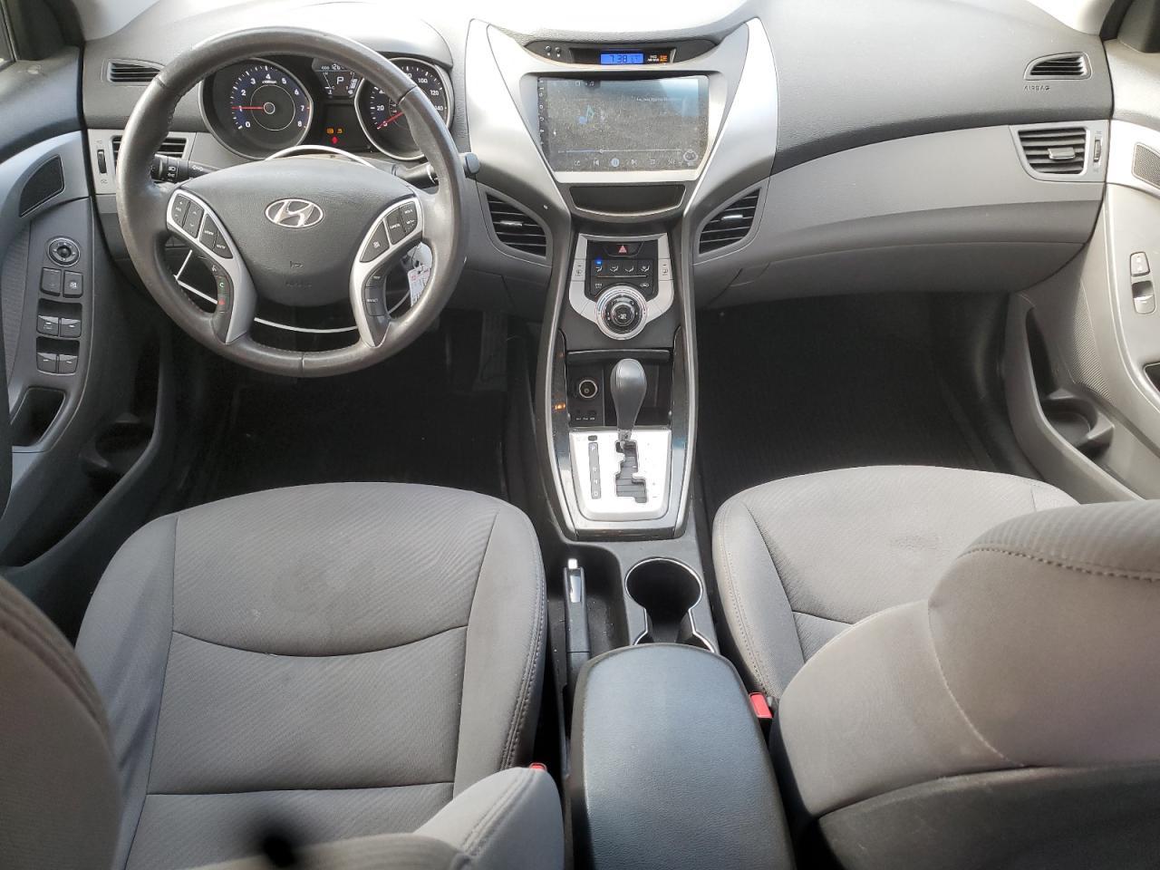 2011 HYUNDAI ELANTRA