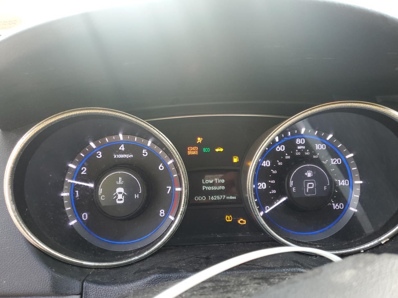 2011 HYUNDAI SONATA