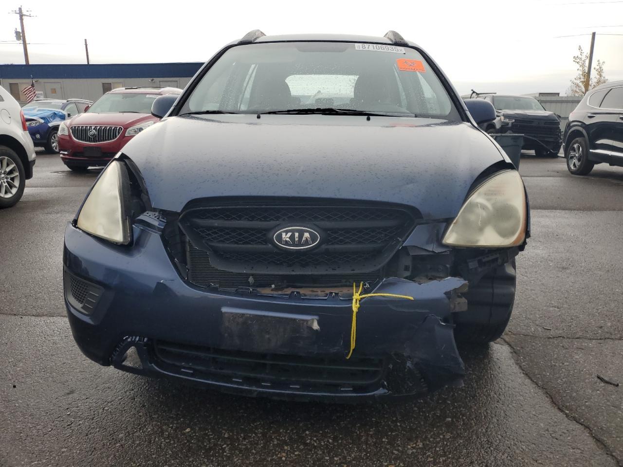 2007 KIA RONDO