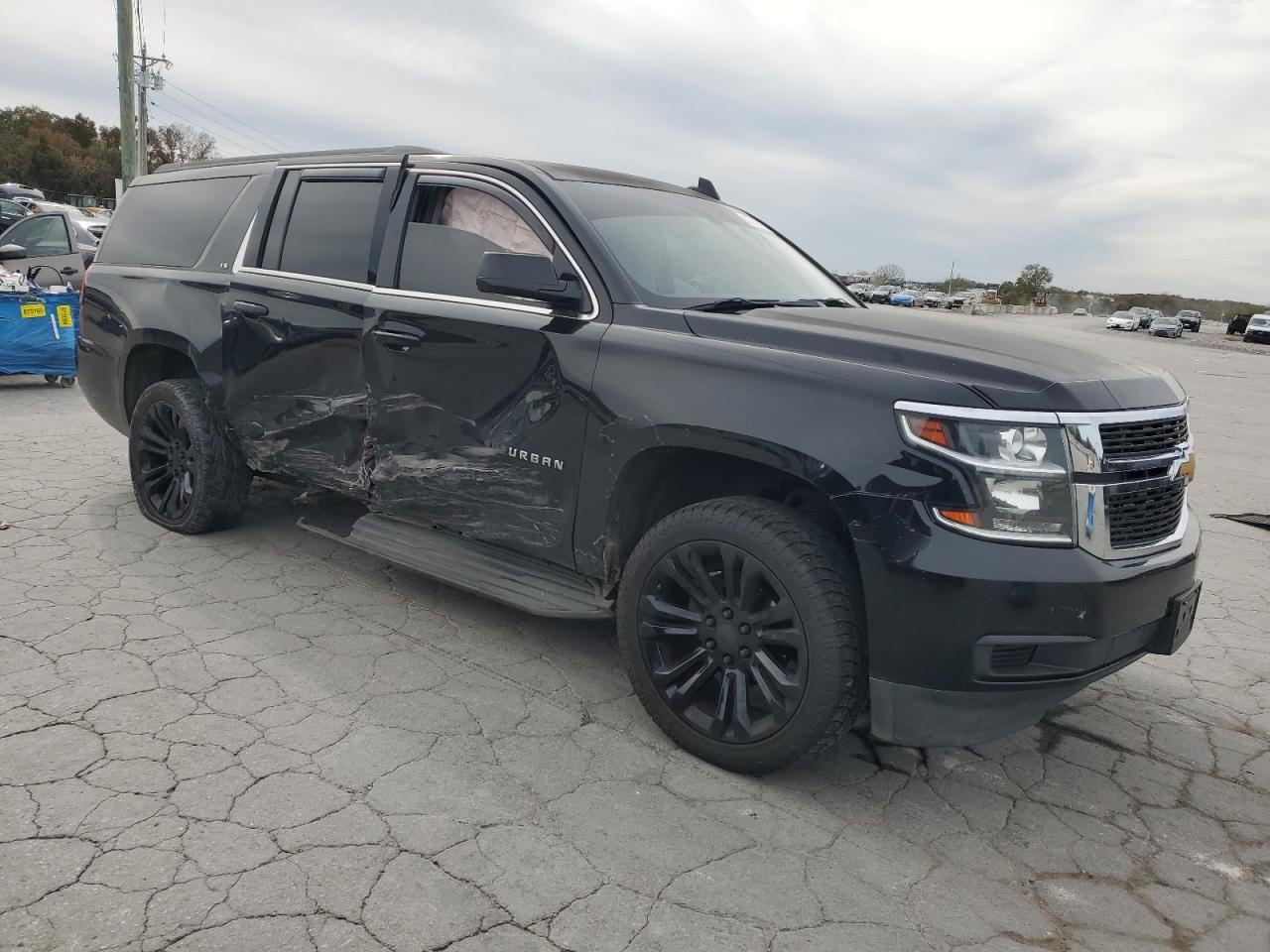 2016 CHEVROLET Suburban