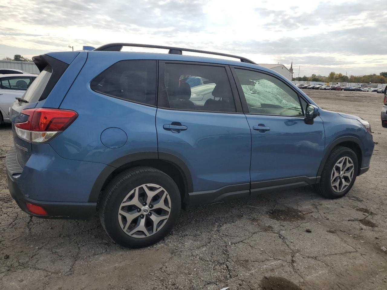 2020 SUBARU FORESTER
