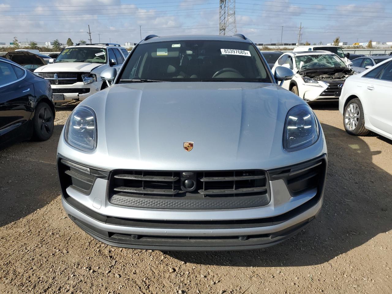 2024 PORSCHE Macan