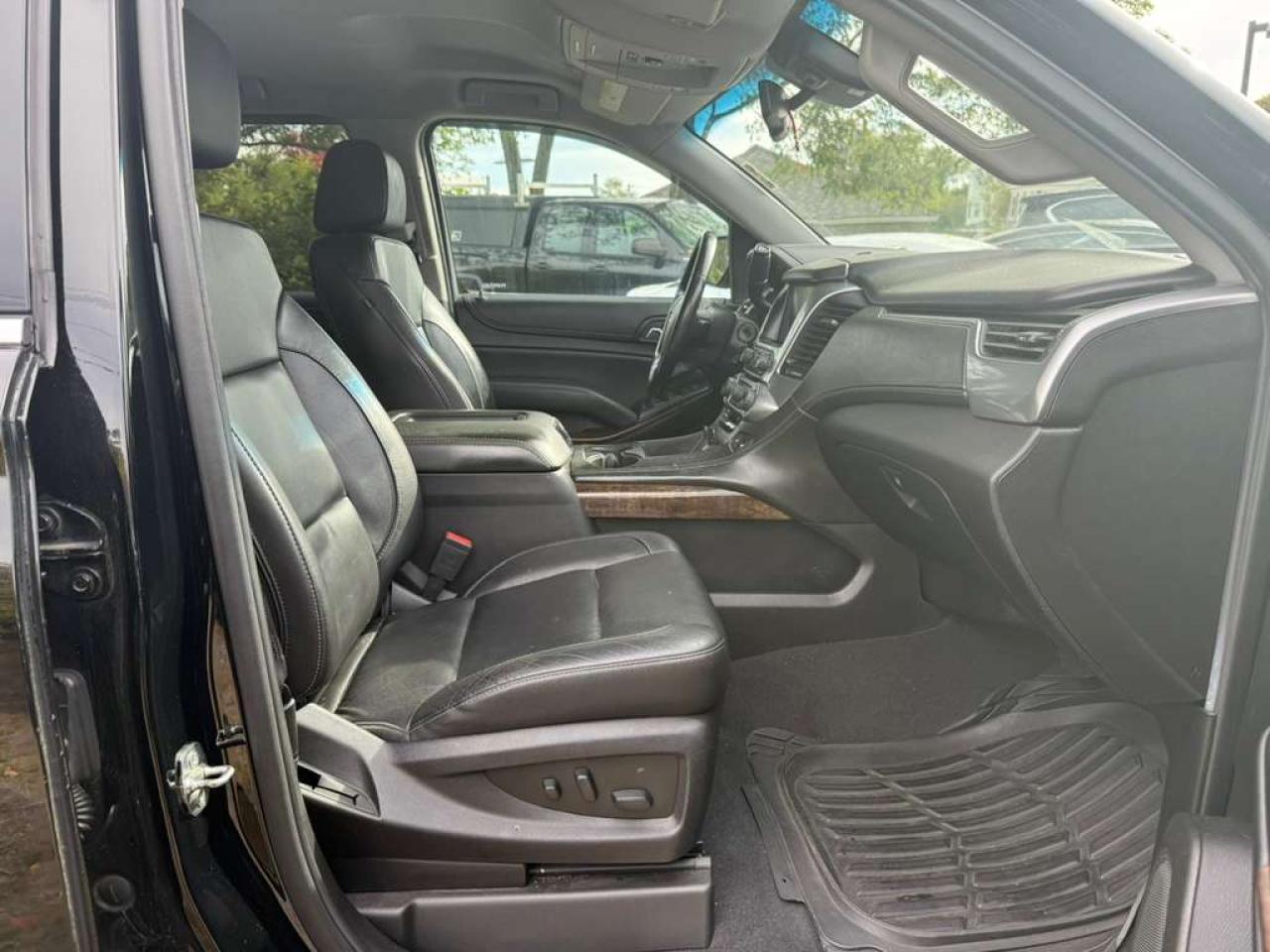 2019 CHEVROLET Suburban