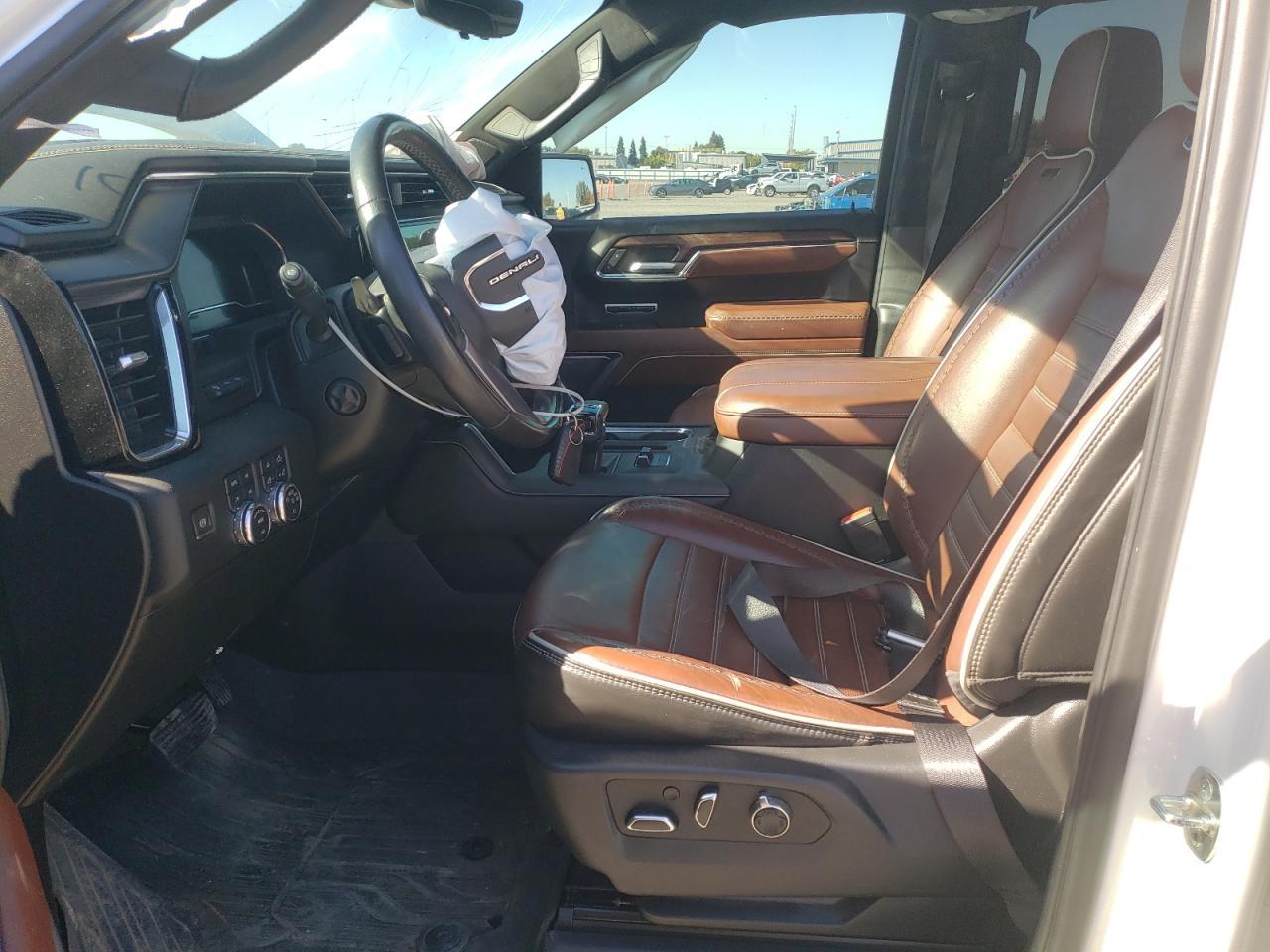 2023 GMC Sierra