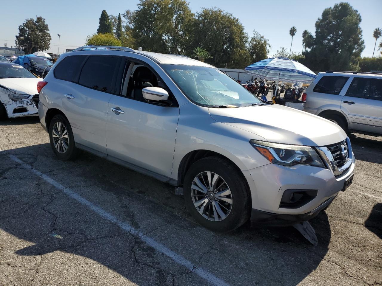 2017 NISSAN PATHFINDER