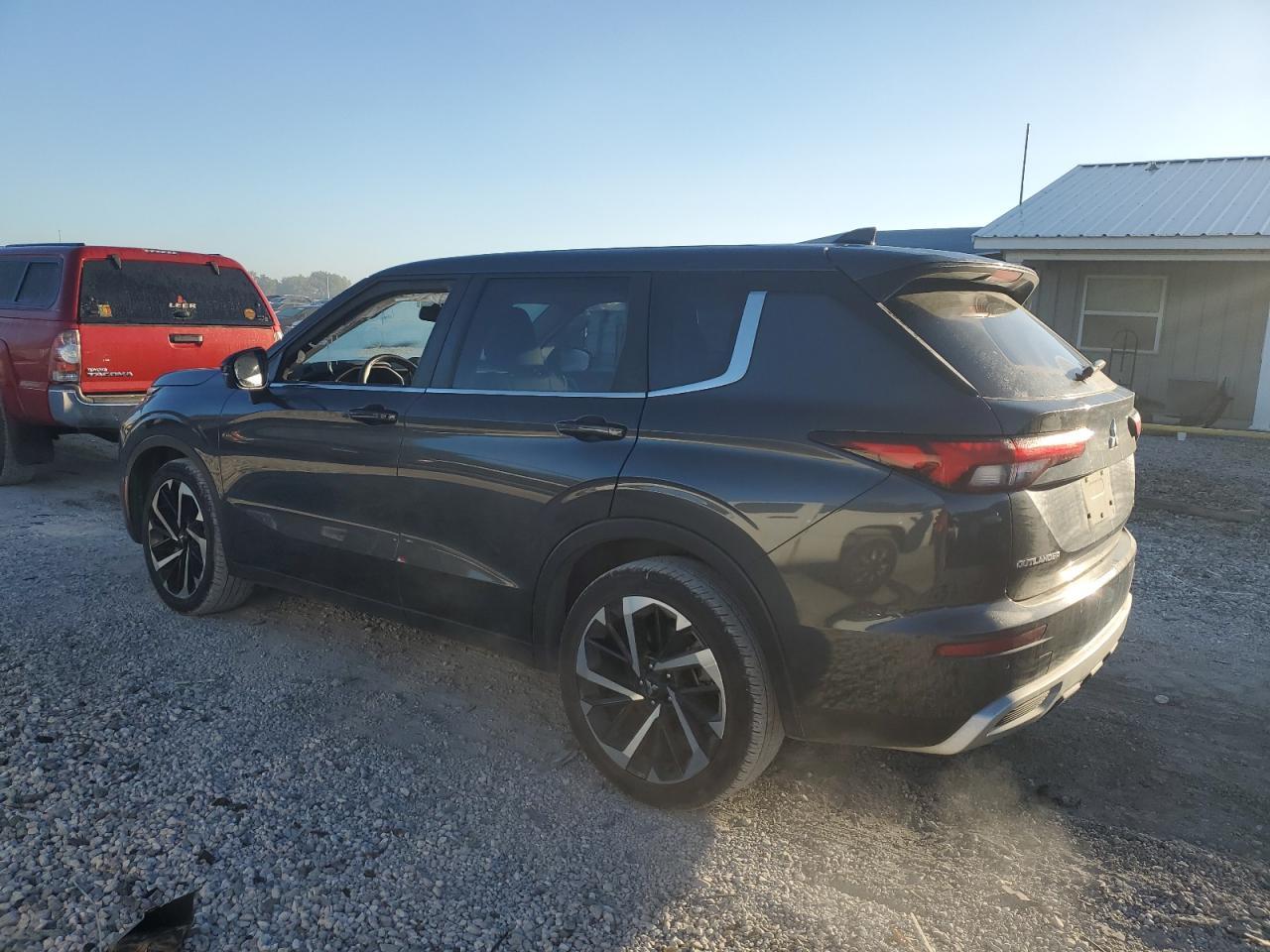 2024 MITSUBISHI outlander