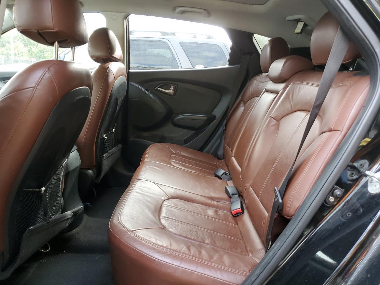2011 HYUNDAI TUCSON