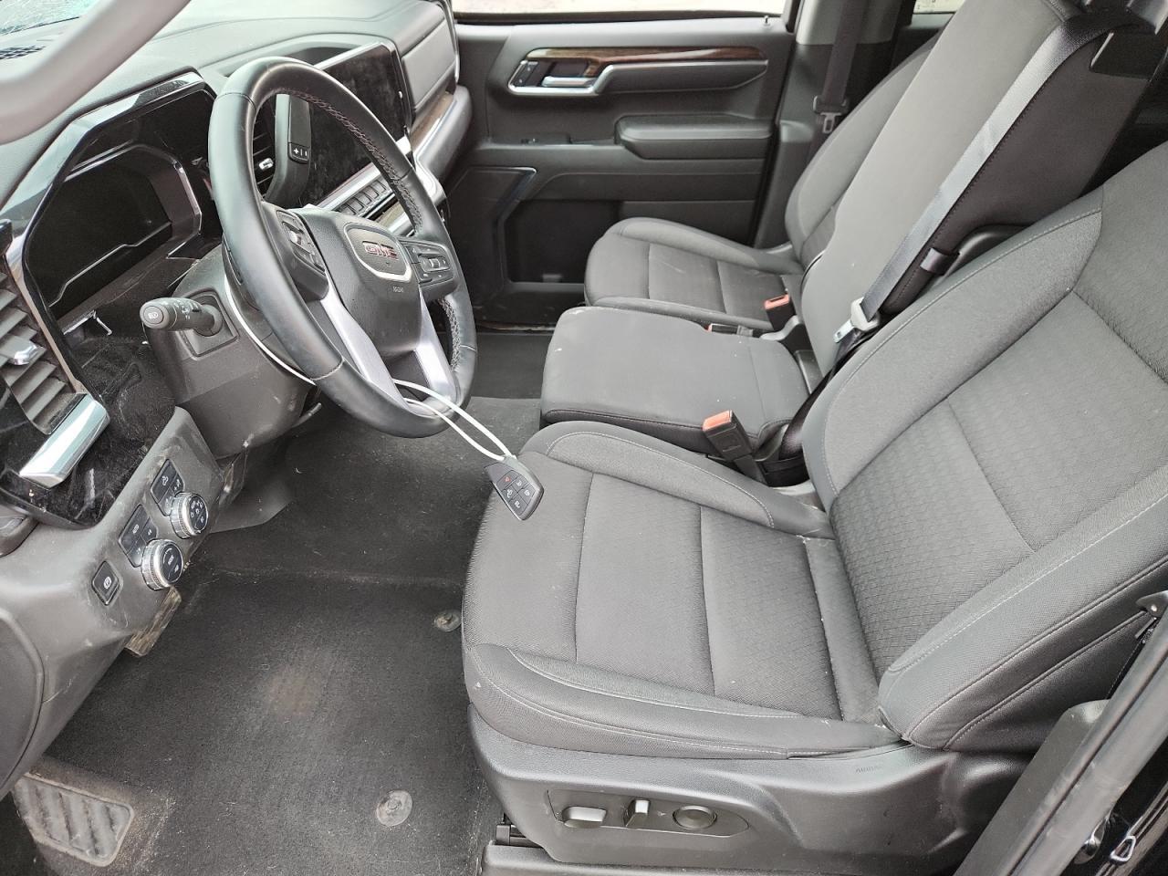 2025 GMC Sierra