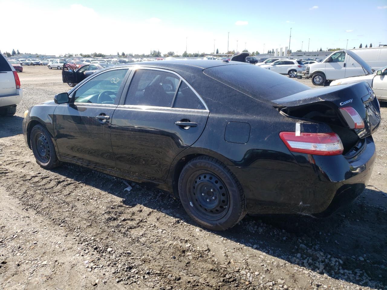 2011 TOYOTA CAMRY