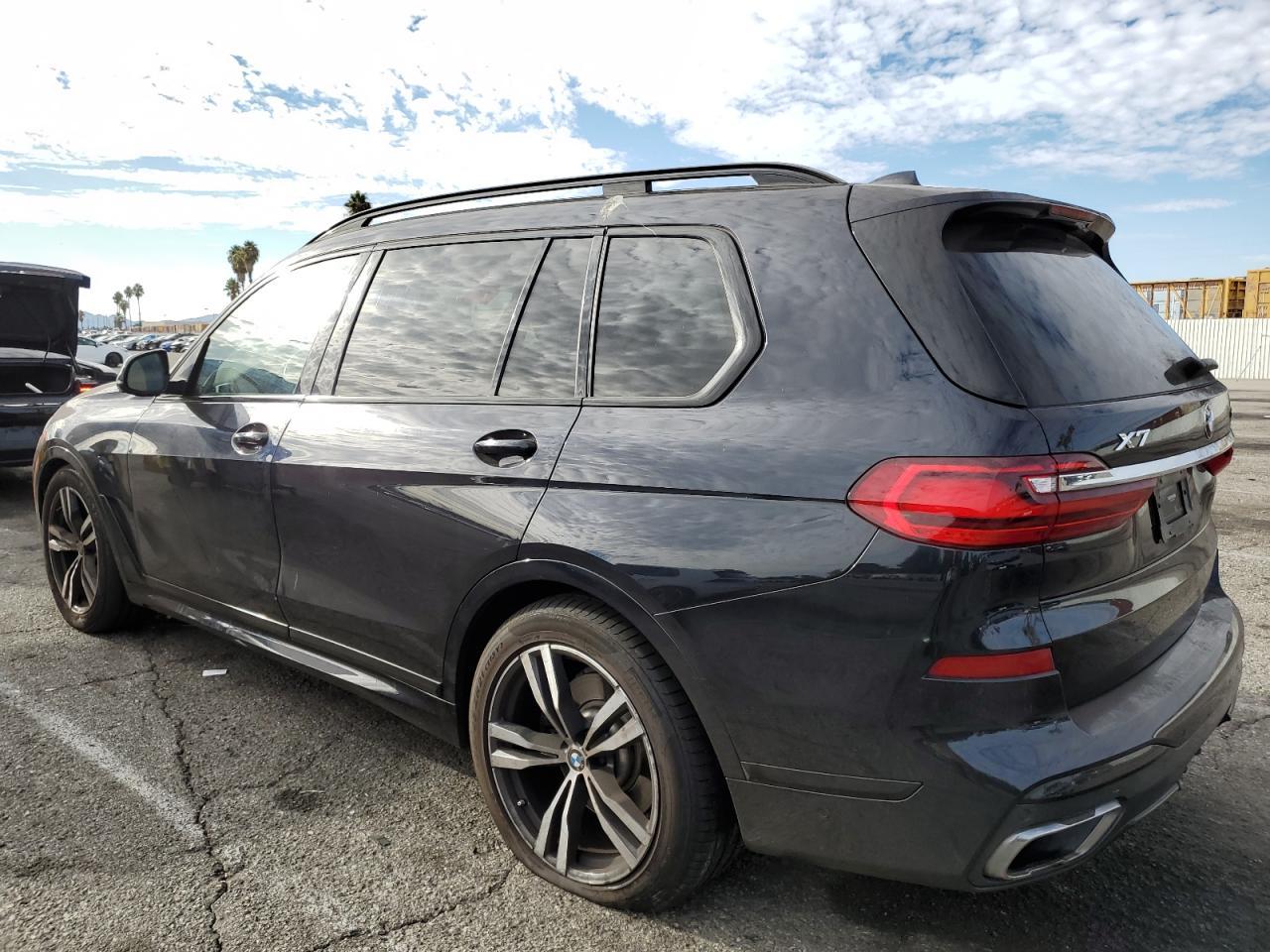 2022 BMW X7