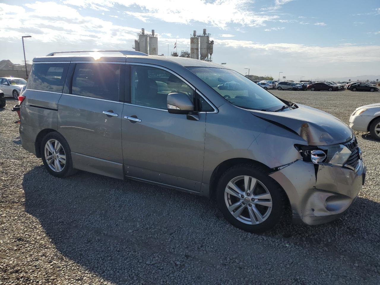 2011 NISSAN Quest