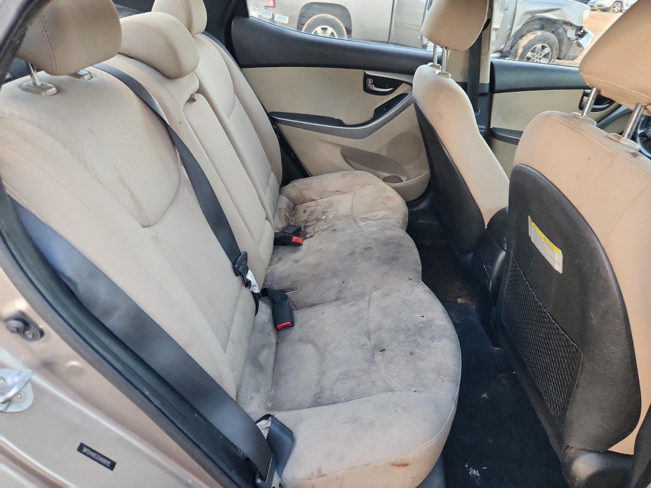2016 HYUNDAI ELANTRA