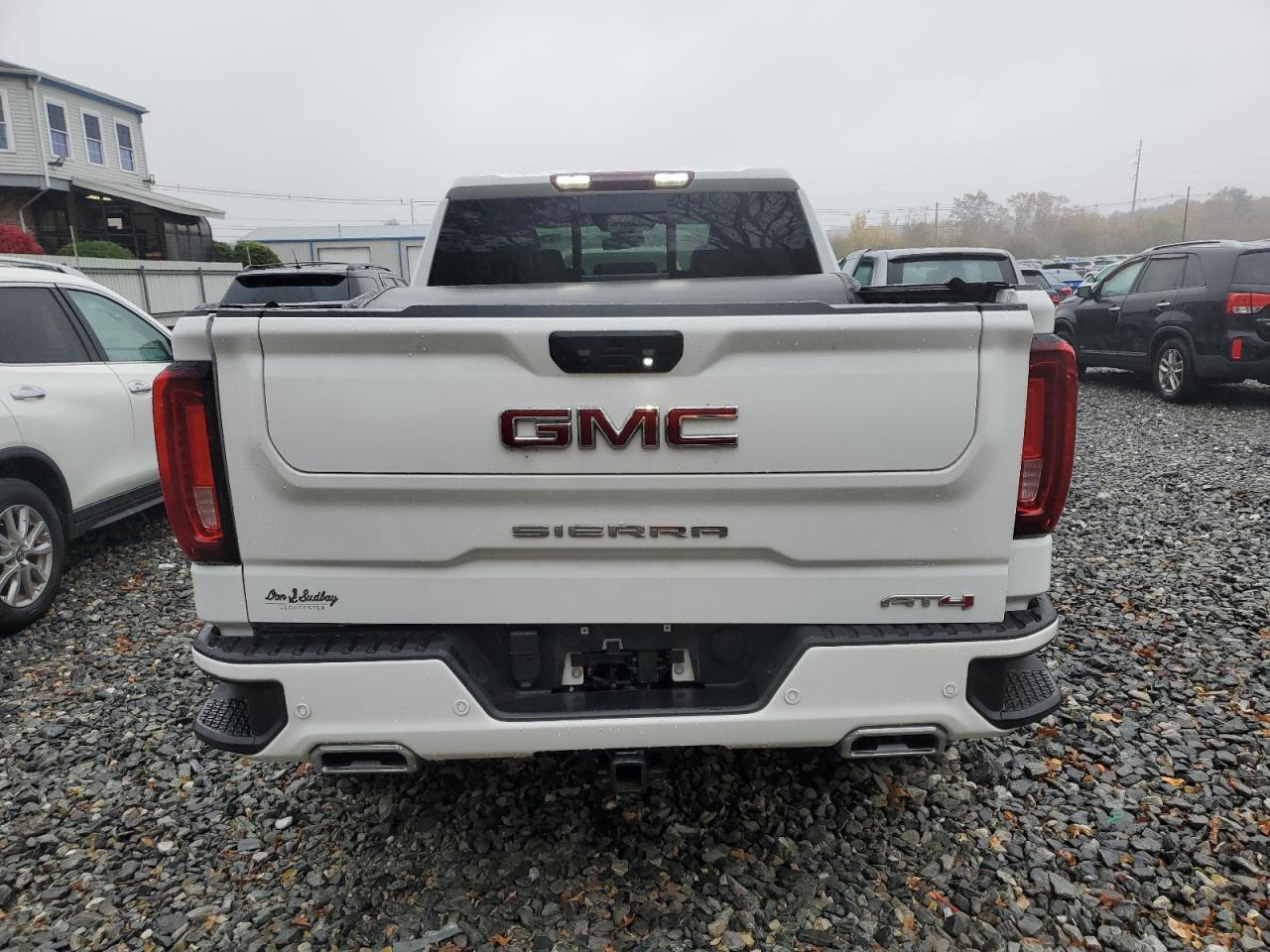 2024 GMC Sierra