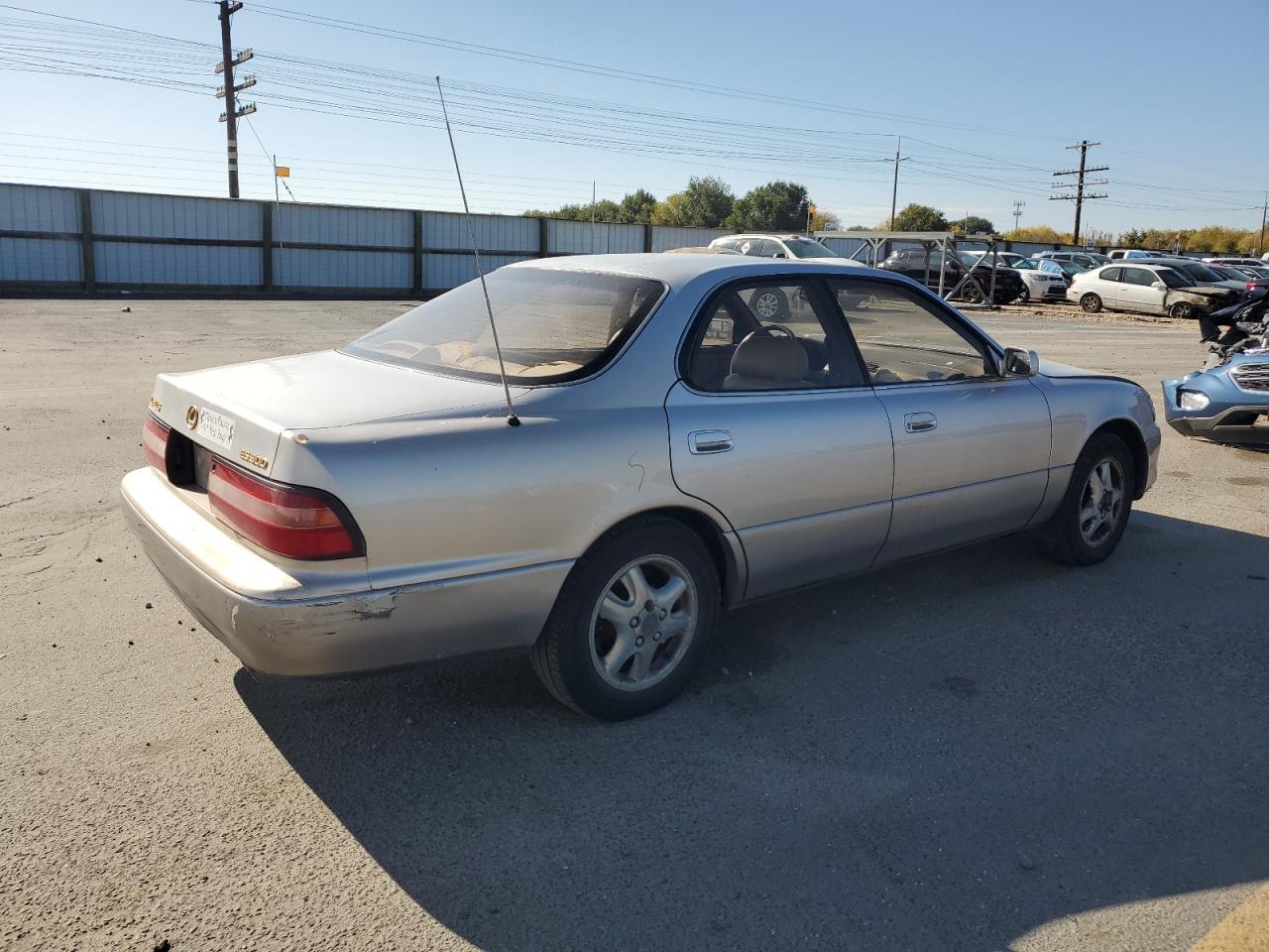 1996 LEXUS Es 300