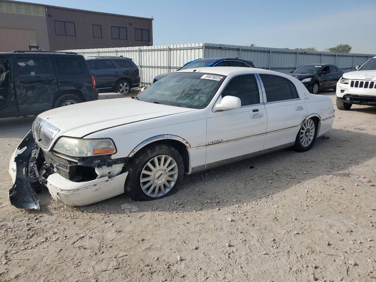 2003 LINCOLN Town Car