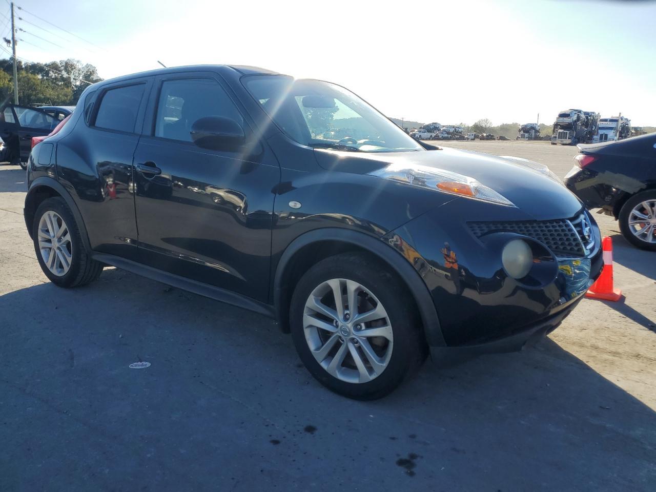2013 NISSAN Juke