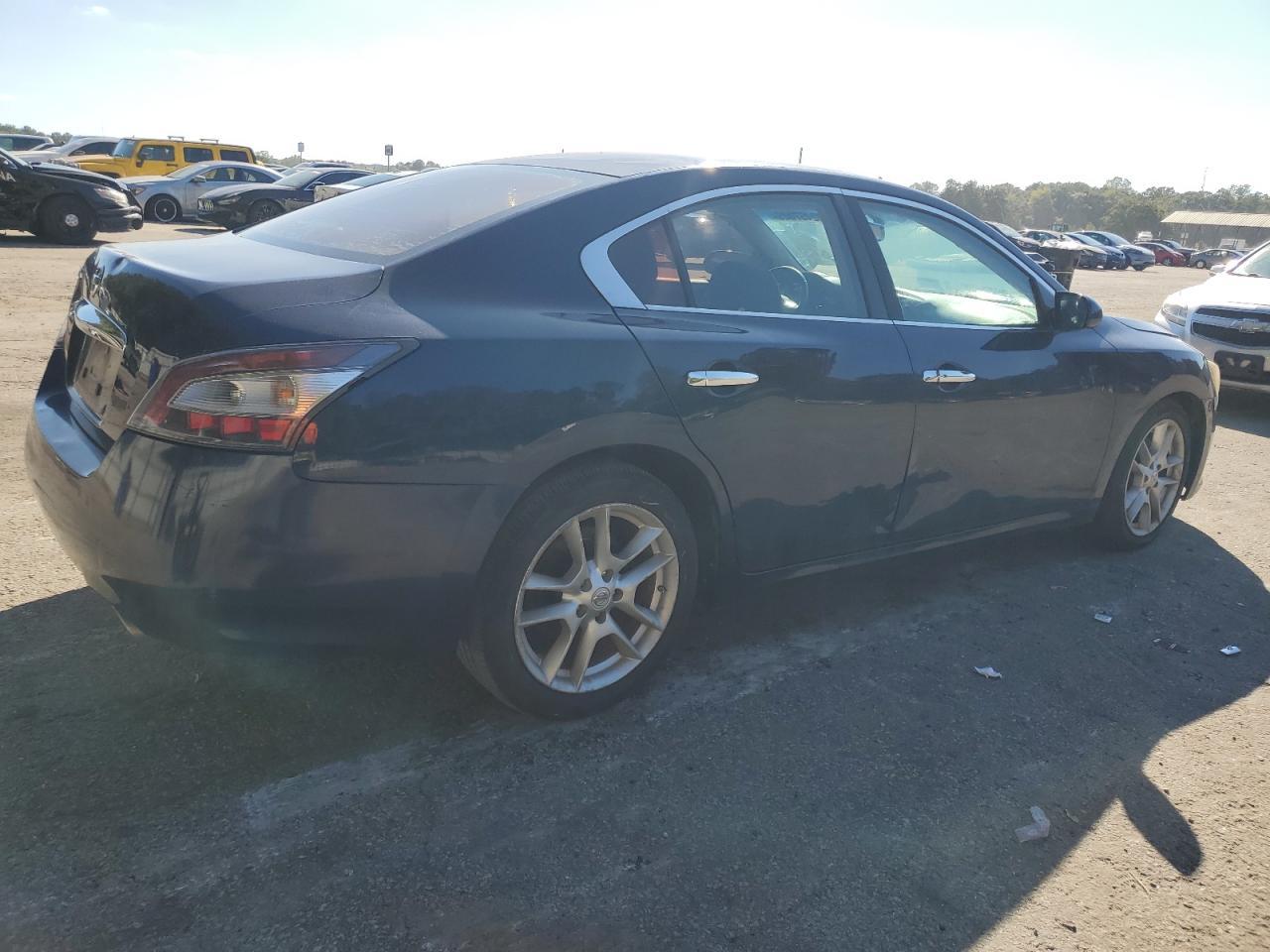 2014 NISSAN Maxima