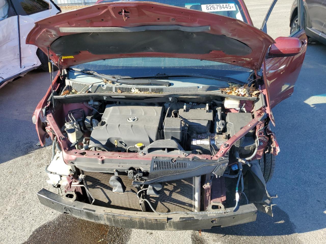 2013 TOYOTA SIENNA