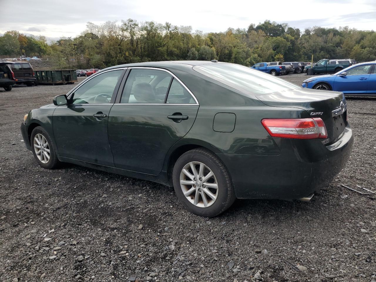 2011 TOYOTA CAMRY
