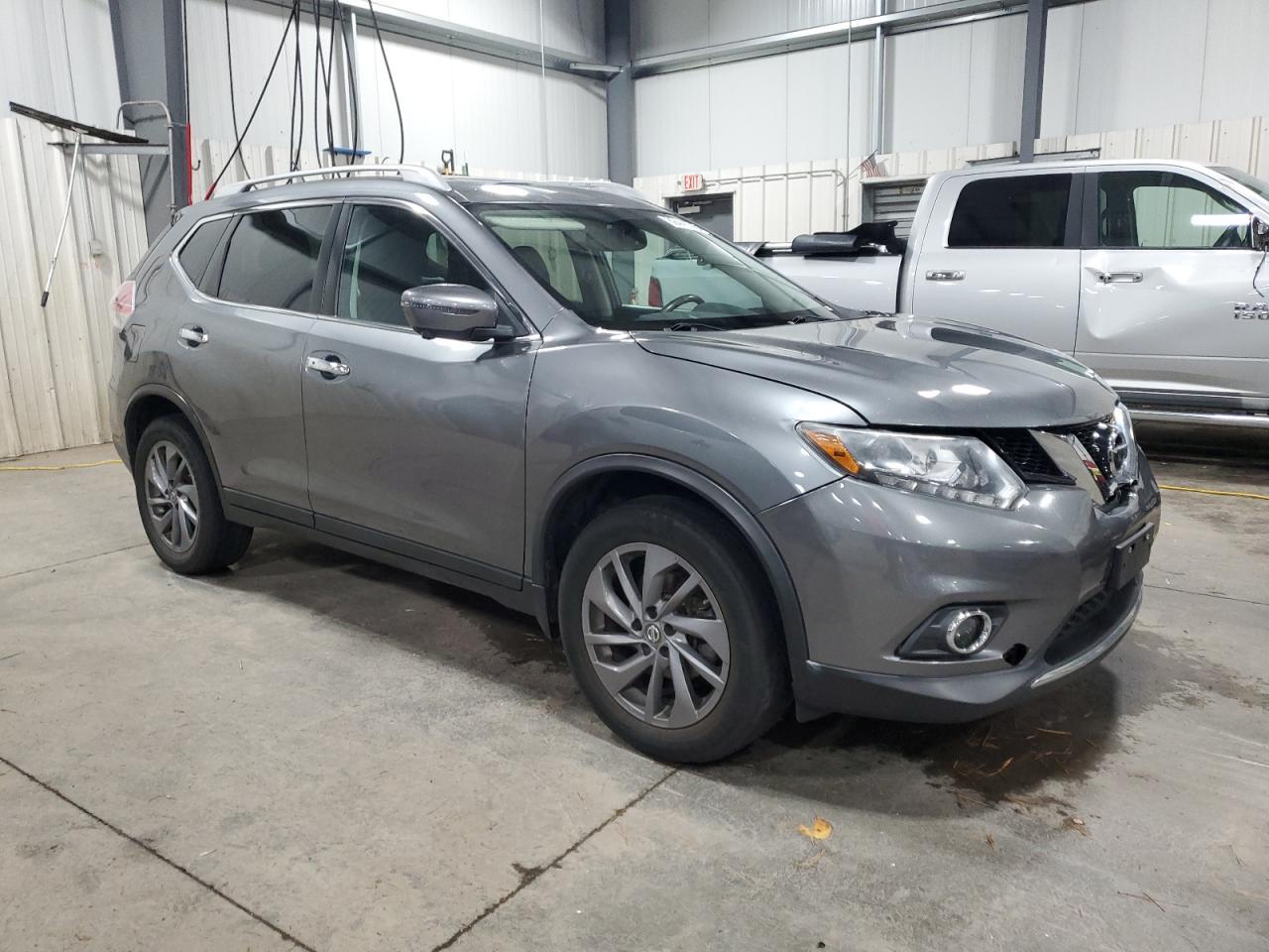 2016 NISSAN ROGUE