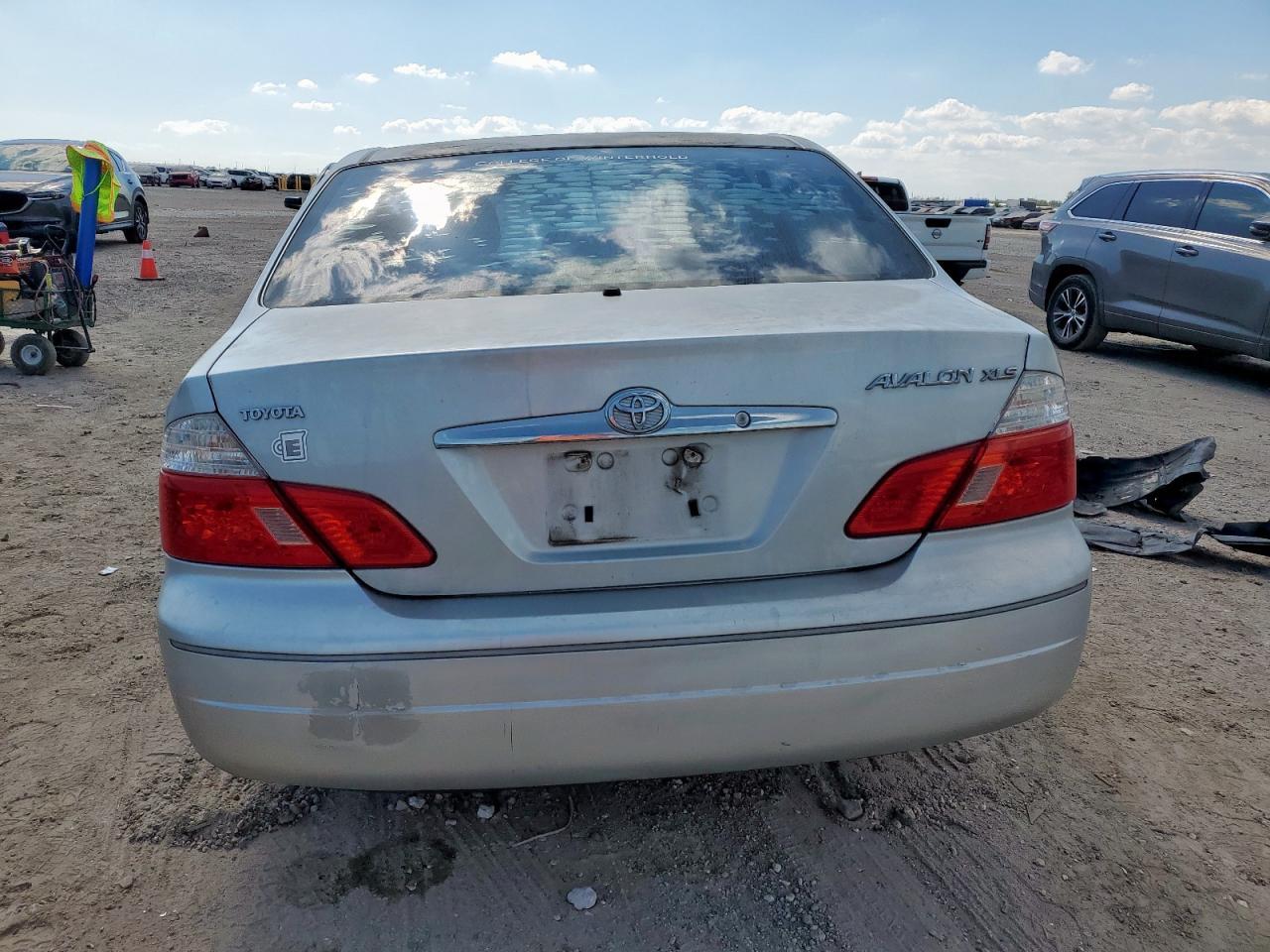 2003 TOYOTA Avalon
