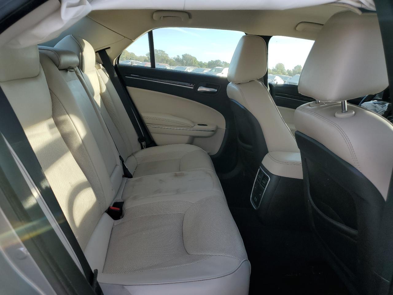 2018 CHRYSLER 300