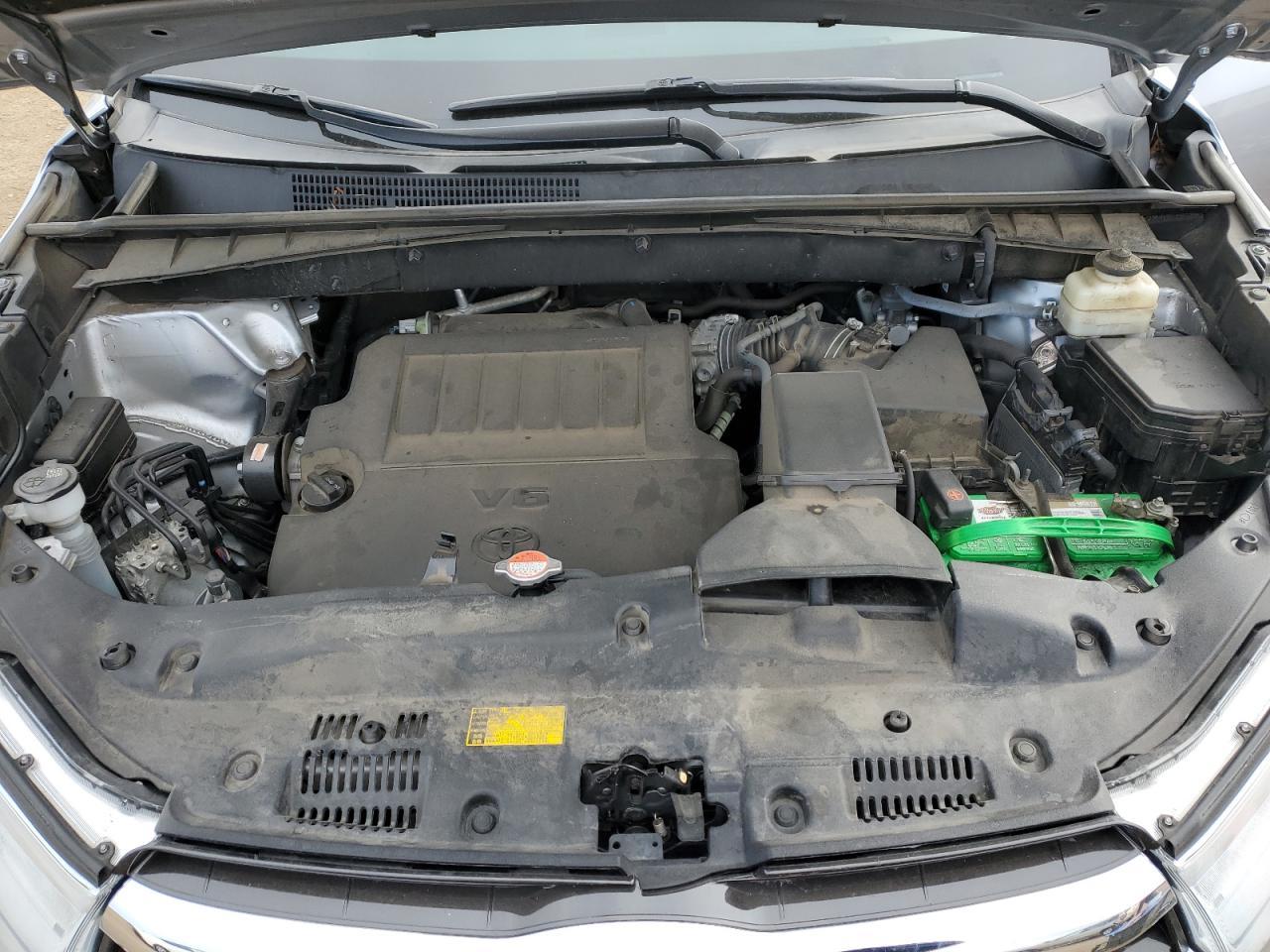 2016 TOYOTA HIGHLANDER