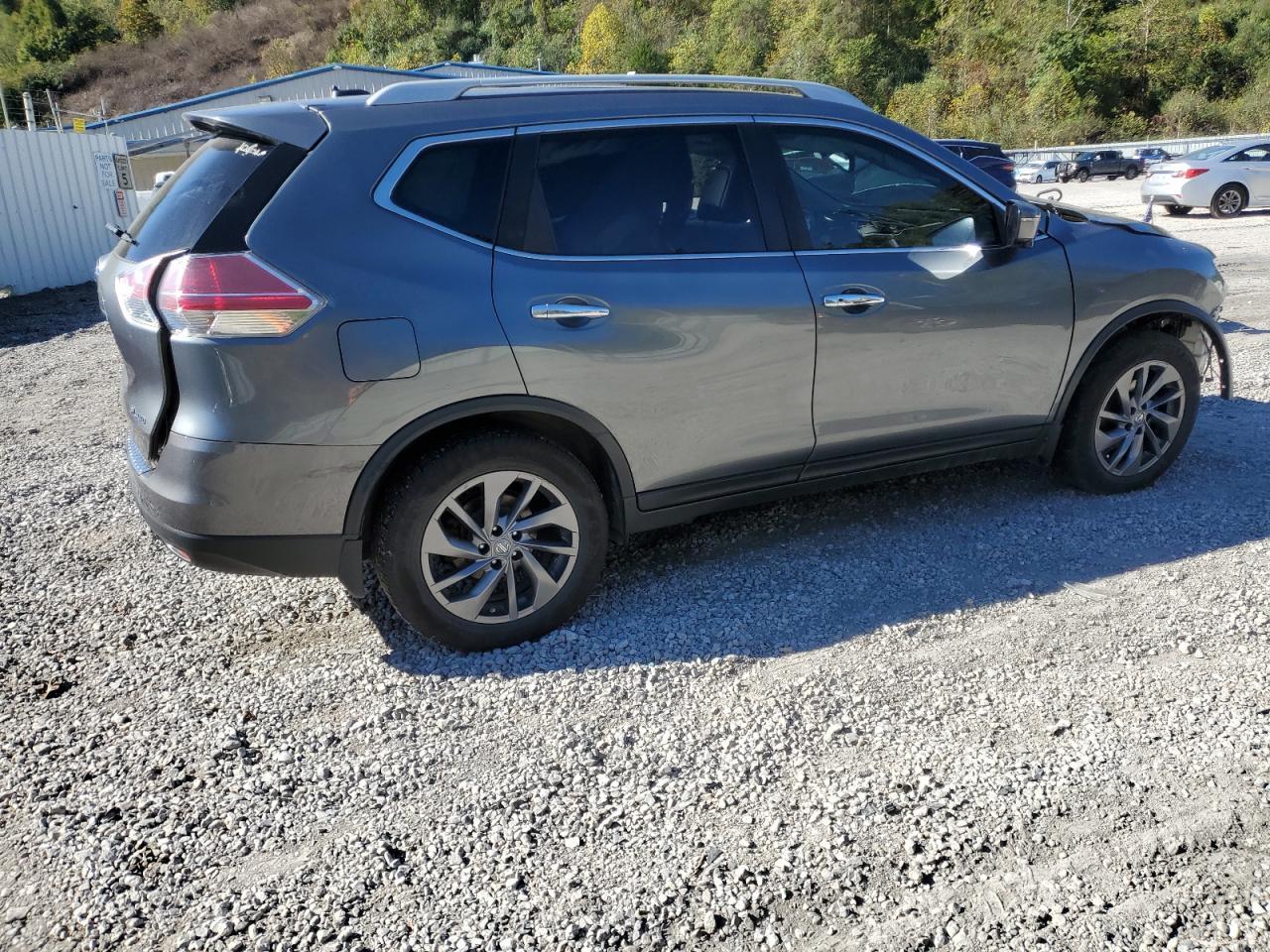 2016 NISSAN ROGUE