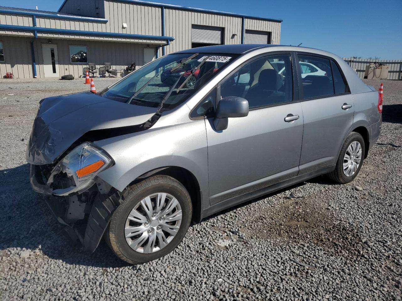 2011 NISSAN VERSA