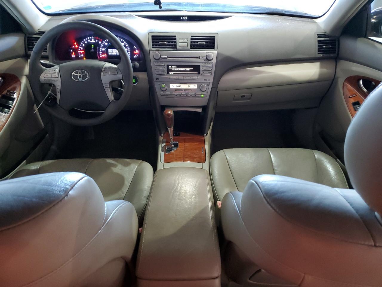 2011 TOYOTA CAMRY
