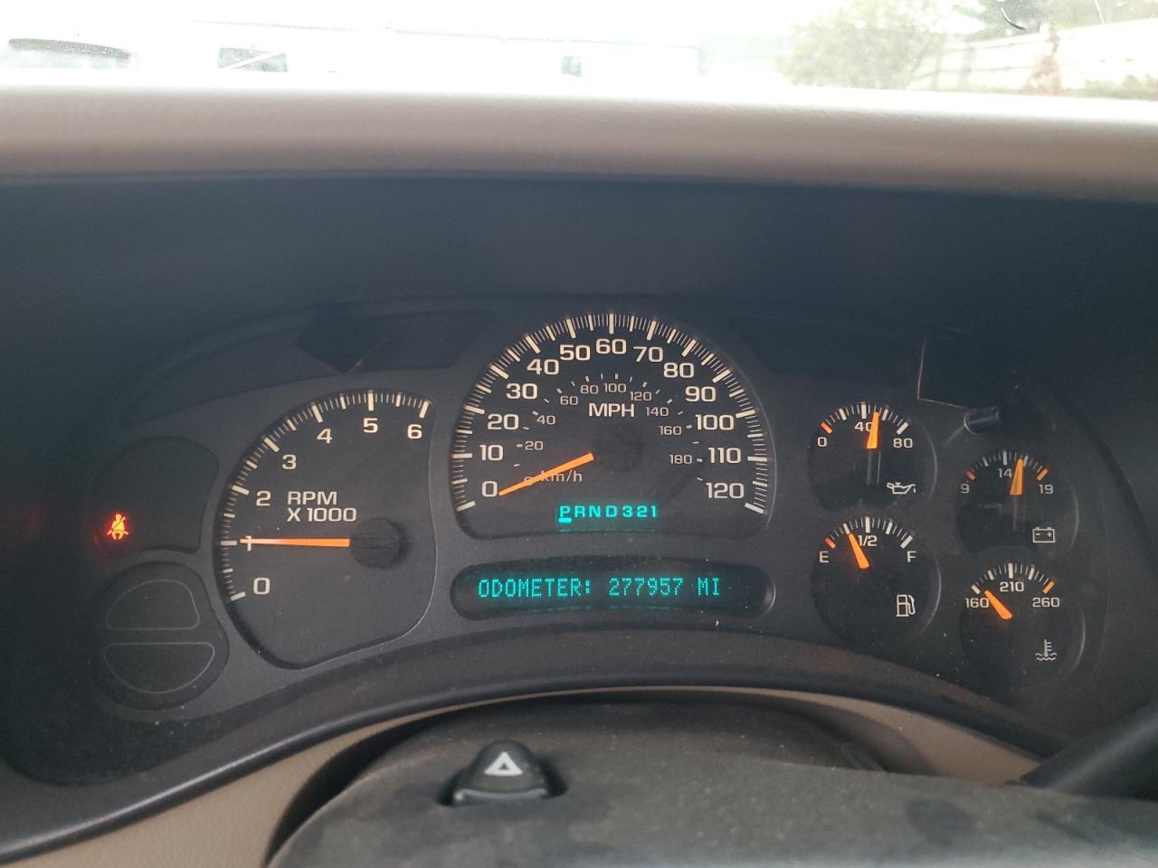 2004 CHEVROLET Suburban