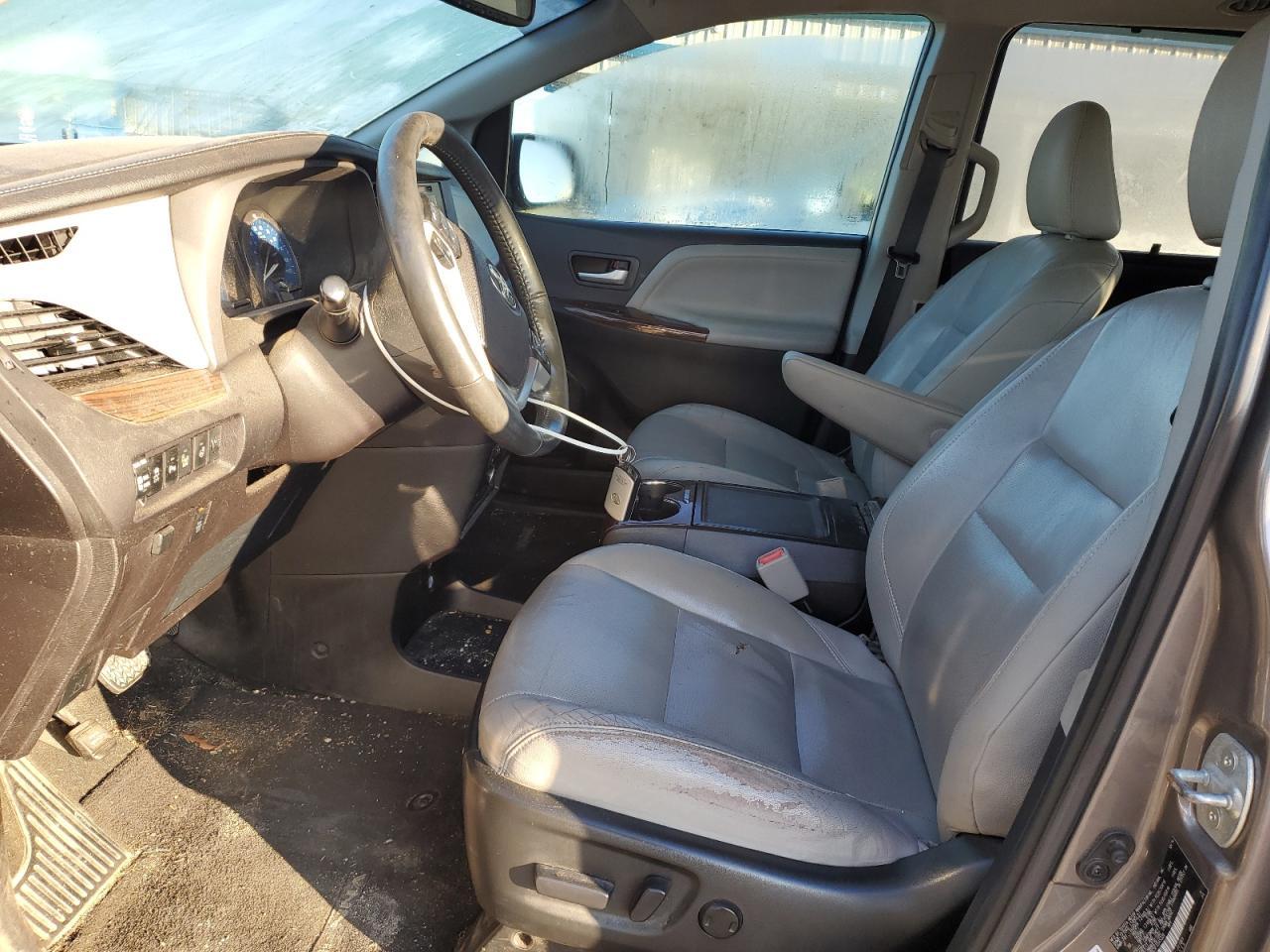 2015 TOYOTA SIENNA