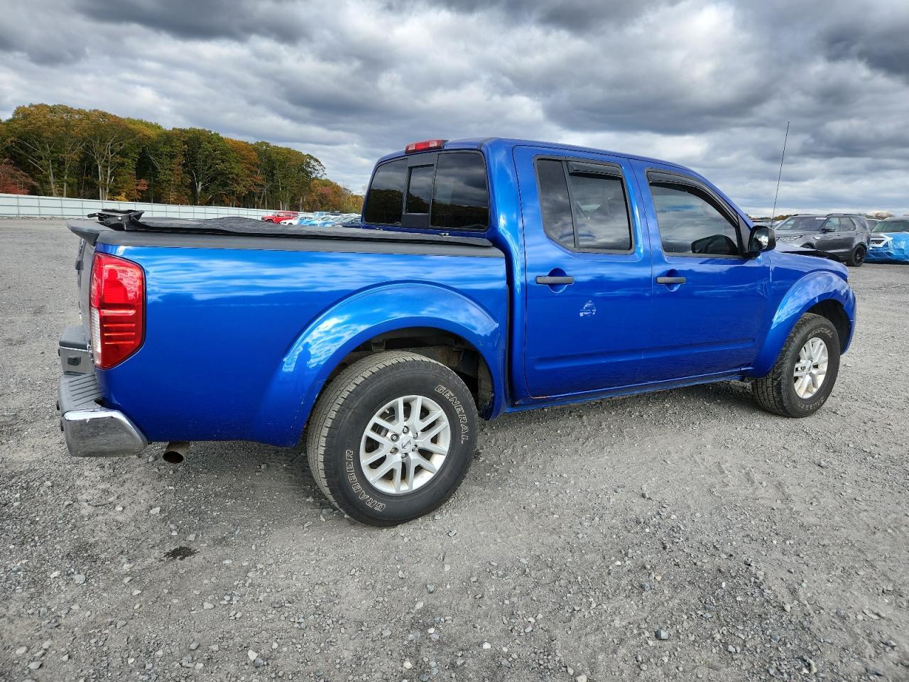 2015 NISSAN Frontier