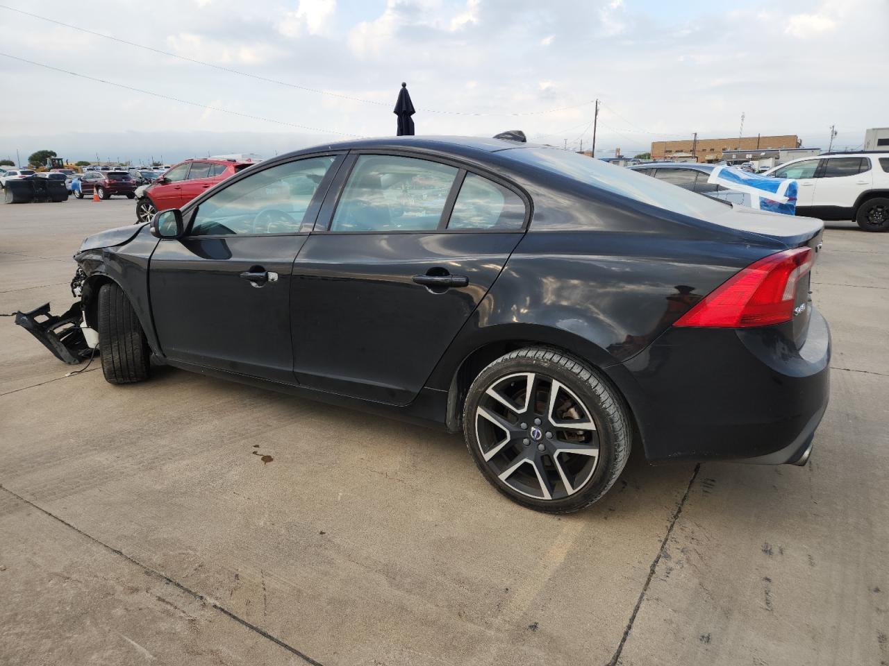 2017 VOLVO S60