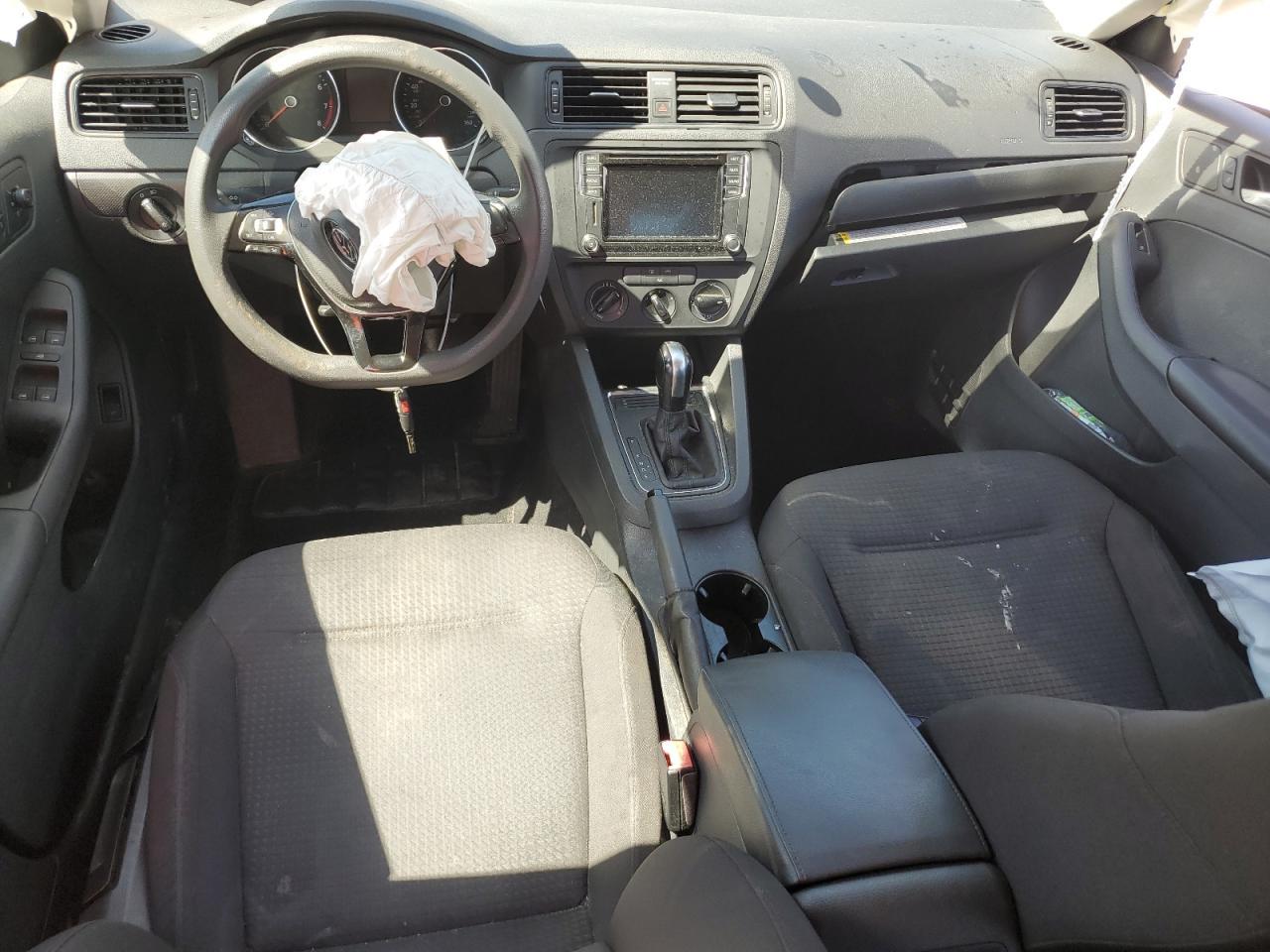 2016 VOLKSWAGEN JETTA
