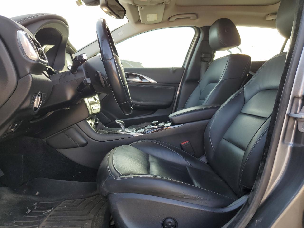 2017 INFINITI QX30