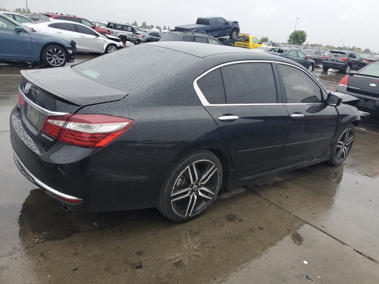 2017 HONDA ACCORD
