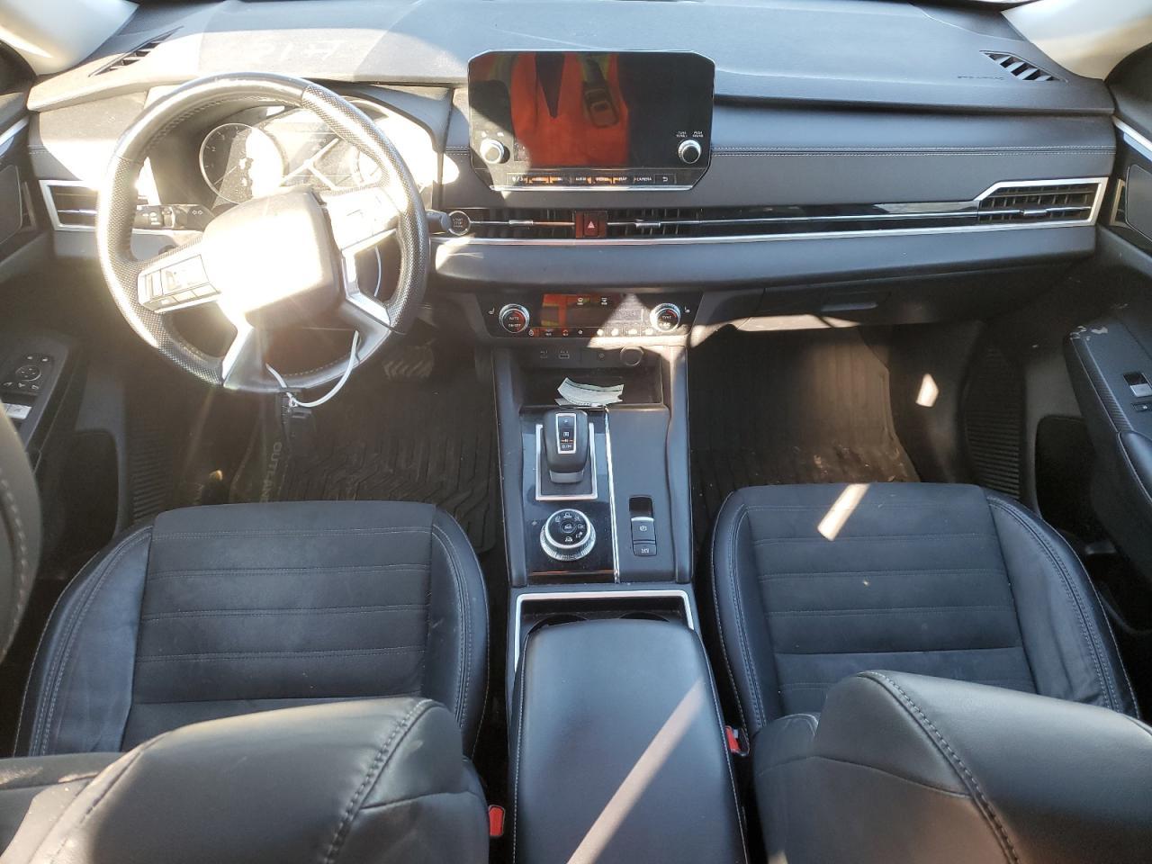 2022 MITSUBISHI outlander